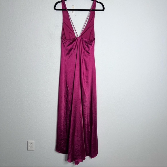Showpo Maxi Dress Women’s Size 6 Satin Hot Pink Slit Front Sleeveless Gown B20 - Picture 6 of 12